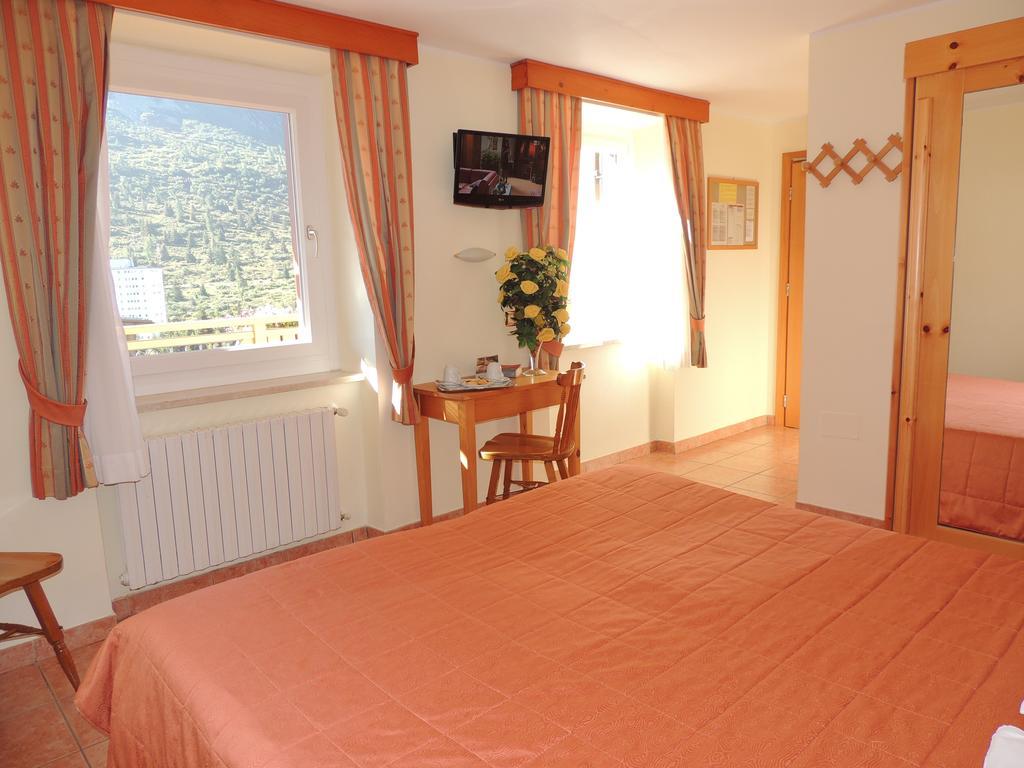 Albergo Eden Passo del Tonale Rom bilde