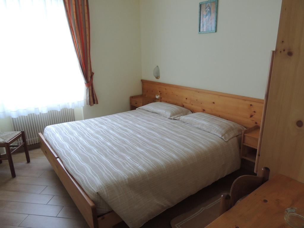 Albergo Eden Passo del Tonale Rom bilde